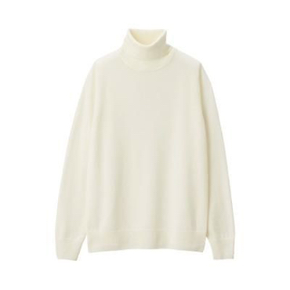 首のチクチクをおさえた　洗える天竺編みタートルネックセーター　オフ白