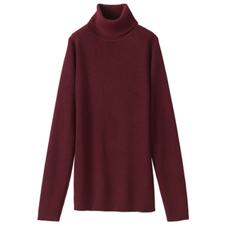 首のチクチクをおさえた　洗えるリブ編みタートルネックセーター　バーガンディ