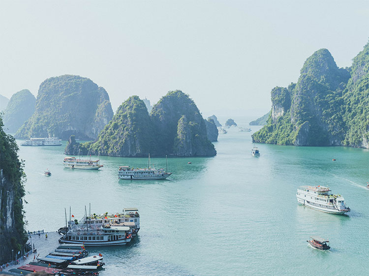 ハロン湾の全景